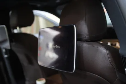 벤츠 GLS 580(X167) 전동 사이드 스텝과 리어모니터 탈거!