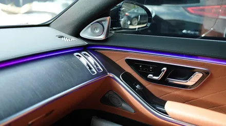 벤츠 S400 스피커 커버 엠비언트가 지원되는 제품으로 교체해 주기! W223