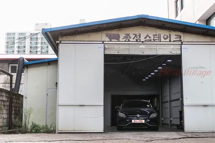 벤츠 C클래스(W205) 구형이지만 신형 같은 풀옵션 업그레이드!