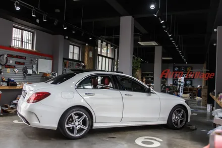 벤츠 엠비언트 C250d의 감성튜닝 12가지 실내느낌
