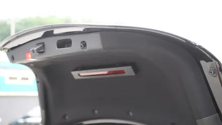 벤츠 E클래스(W213) 전동트렁크가 없다면 !? 추가해주세요!