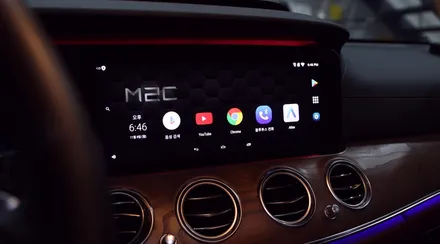 벤츠 E클래스 센터모니터를 안드로이드 장치로 바꿔주는 카블릿 M2C 장착! W213