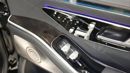 벤츠 S580 리어모니터 액정 교체, 피아노 트림 완벽하게 설치 하는 방법 알려드릴게요!// W223