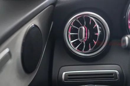 벤츠 C클래스(W205) 센터 콘솔 앰비언트, 송풍구 앰비언트