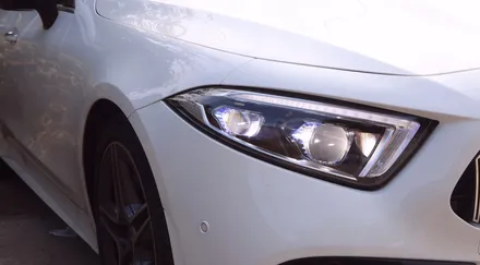 벤츠 CLS 300D C257 라이트를 멀티빔으로 교체해 주었습니다.