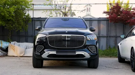 벤츠 GLS 600 마이바흐 바디킷 튜닝 할 때, C필러 엠블럼 사이즈 체크해보기-//X167 마이바흐 바디킷