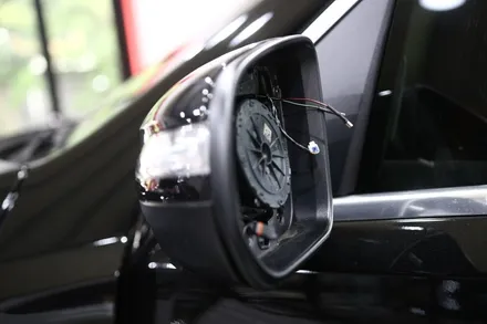 벤츠 AMG GLE53 벤츠 순정 와이드 미러 장착해 주었습니다. 반자율주행 확장코딩까지!