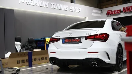 벤츠 AMG A35(W177) 전동트렁크 옵션을 추가해주세요!