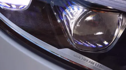 벤츠 CLS 300D C257 라이트를 멀티빔으로 교체해 주었습니다.