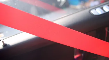 벤츠 G바겐 G63 안전 벨트 컬러를 레드 색상으로 교체해 주었습니다.