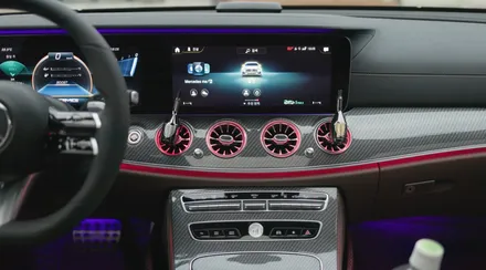 벤츠 E300 실내까지 E63으로 변신시켜주기! 카본 수전사
