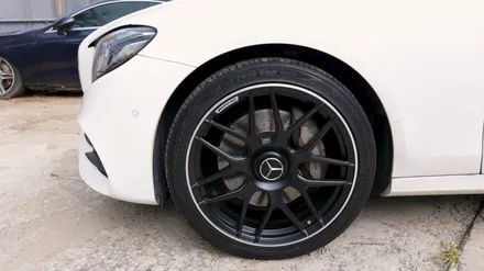 벤츠 E클래스 17년식 모델에 20인치 AMG 단조 휠 장착해 줬어요!! //W213