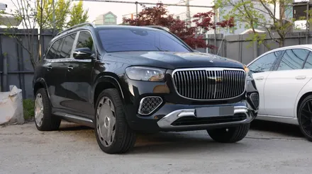 벤츠 GLS 600 마이바흐 바디킷 튜닝 할 때, C필러 엠블럼 사이즈 체크해보기-//X167 마이바흐 바디킷
