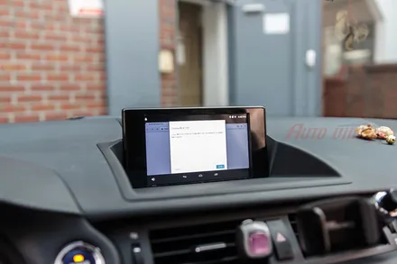 렉서스 CT200h 내차의 안드로이드 M2C 장착.