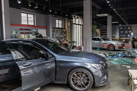 C클래스 12색 엠비언트 확장 C53 AMG 이제 3색은 저 멀리
