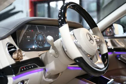 벤츠 S클래스 S650 (W222) 마이바흐 계기판이 파손되었다면 !?