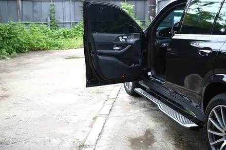 벤츠 GLS580 전동사이드스탭은 필수 입니다. (X167) 마이바흐 패키지