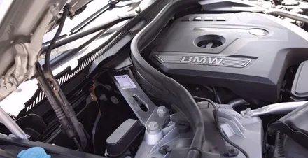BMW 520i 튜닝 1순위 -! BMW 순정 스트럿바 -!