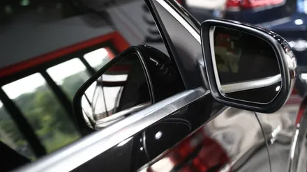 벤츠 AMG GLE53 벤츠 순정 와이드 미러 장착해 주었습니다. 반자율주행 확장코딩까지!
