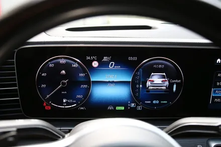 벤츠 GLS580(X167) 전동 사이드 스텝과 함께 코딩 풀 패키지 !?