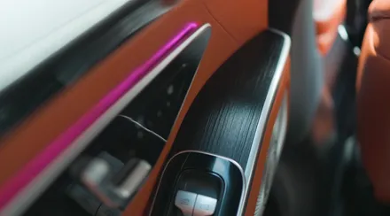 벤츠 S450 필수 튜닝! 디지뇨 피아노 트림/ 엑티브 엠비언트/ 부메스터 무빙 트위터 전부 순정으로 장착해 줬습니다. W223