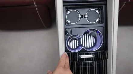 벤츠 GLS600 마이바흐 5인승 모델을 4인승 VIP시트로 개조해 줬습니다. X167 // 모든 GLS 튜닝 가능!