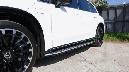 벤츠 EQS580 SUV 고스트 도어와 사이드 스탭을 순정으로 장착했습니다 // X296