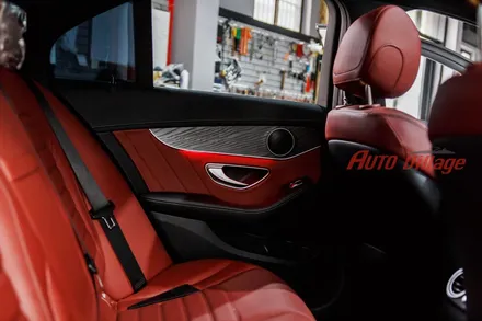 벤츠 엠비언트 C250d의 감성튜닝 12가지 실내느낌