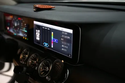 벤츠 E클래스 220d(W213) 코딩으로 멀티컬러 메뉴 활성화 작업!