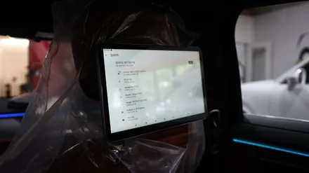 벤츠 S클래스(W223) 리어모니터가 없다면 !? Q125를 추가해 보세요!