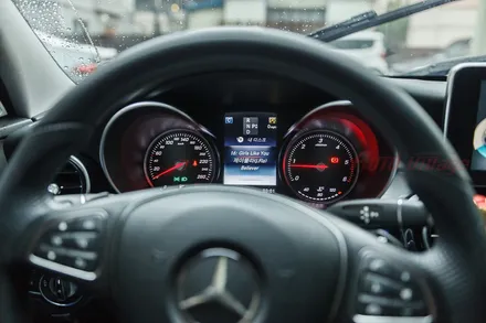 C220d W205 12색 엠비언트 확장 기본 3색에서 벗어나는 벤츠 튜닝