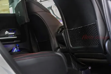 벤츠 GLB(X247)에 장착되는 리어 송풍구와 앰비언트 송풍구