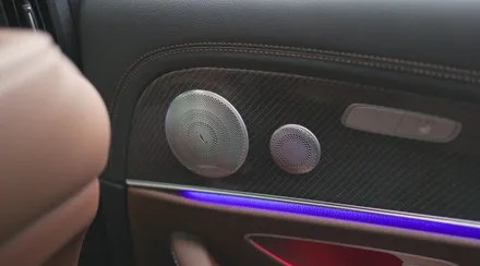 벤츠 E300 실내까지 E63으로 변신시켜주기! 카본 수전사