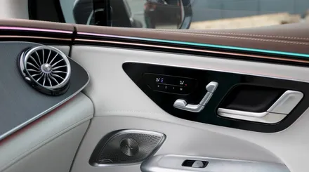 벤츠 EQE500 SUV 벤츠 순정 R버튼만 장착하면 조수석을 컨트롤 할 수 있습니다! // X295