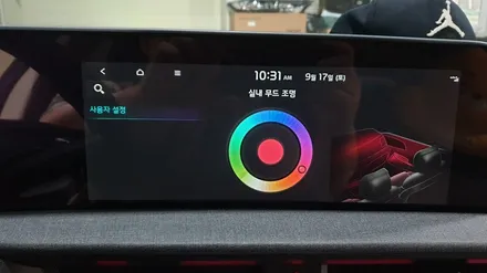EV6 순정엠비언트 시공, 대쉬보드 좌우와 중앙콘솔, 풋등 4개 장착