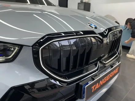 서울랩핑 bmw g60 5시리즈 그릴 랩핑(비닐프로그 하이글로시블랙) / 서울 양천구, 강서구, 목동