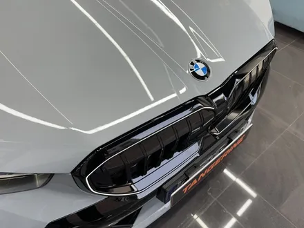 서울랩핑 bmw g60 5시리즈 그릴 랩핑(비닐프로그 하이글로시블랙) / 서울 양천구, 강서구, 목동