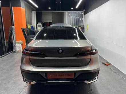 서울 양천구 랩핑 bmw i7 듀오톤 랩핑(비닐프로그 페인트블랙) / 서울 양천구, 강서구, 목동