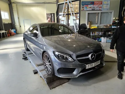 Benz C클래스 쿠페 엠비언트 패키지 64컬러 광량업 / 고양 일산동구