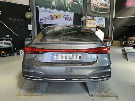 Audi A7 신형 S7스타일 카본수전사 디퓨져 와 머플러팁 / 고양 일산동구