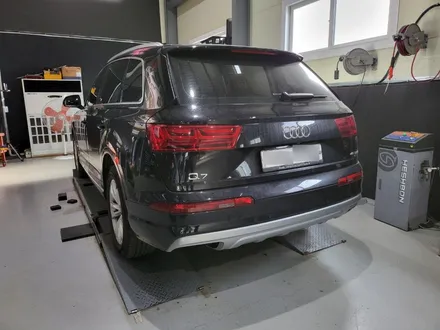 Audi Q7 JSR 사각 머플러팁 커스텀 장착 기존 배기팁 이탈 일산 튜닝샵 아즈펙토 / 고양 일산동구