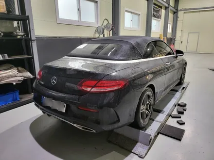 벤츠 C200 카브리올레 JSR커스텀 가변배기 63AMG 디퓨져 머플러팁 GT세로그릴 한번에 작업이 가능한곳 일산 튜닝샵 아즈펙토 / 고양 일산동구