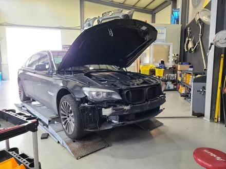 BMW 7시리즈 F01 후기형 신형개조 및 보험사고수리 / 고양 일산동구