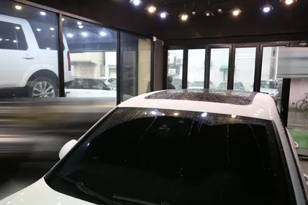 파츠 하나로 이미지를 확 변화시켜줄 아이템이죠! 포르쉐 카이엔 실버 루프 레일 장착! / 서울 송파