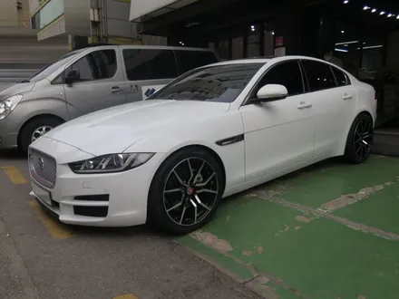 재규어 F-type SVR 마엘스트롬 디자인 19인치 휠 장착 / 서울 송파