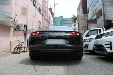 포르쉐 파나메라 4S 디자인 블랙 듀얼 머플러 팁 장착 / 서울 송파