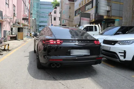 포르쉐 파나메라 4S 디자인 블랙 듀얼 머플러 팁 장착 / 서울 송파