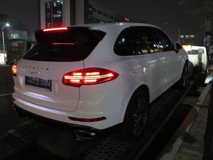 포르쉐 뉴 카이엔 전동식 사이드 스텝 장착! / 서울 송파