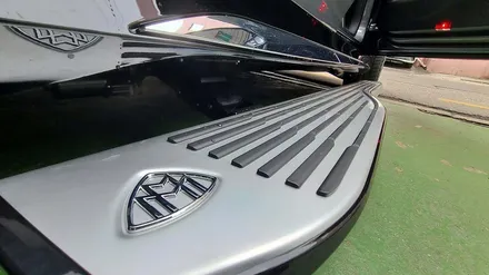 벤츠 GLS 정품 전동사이드스텝 퀄리티의 제품을 장착하였습니다! [ GLS600 마이바흐 개조 / 튜닝 ] / 서울 송파