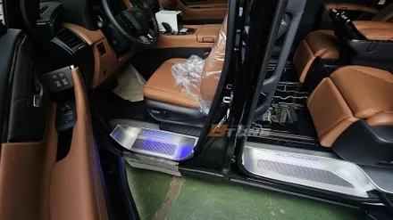 도요타 알파드 하이브리드 인테리어 튜닝 LED 도어실 / 바닥 패턴 마감재 [ 서울 / 부산 튜닝샵 ] / 송파, 하남, 강동